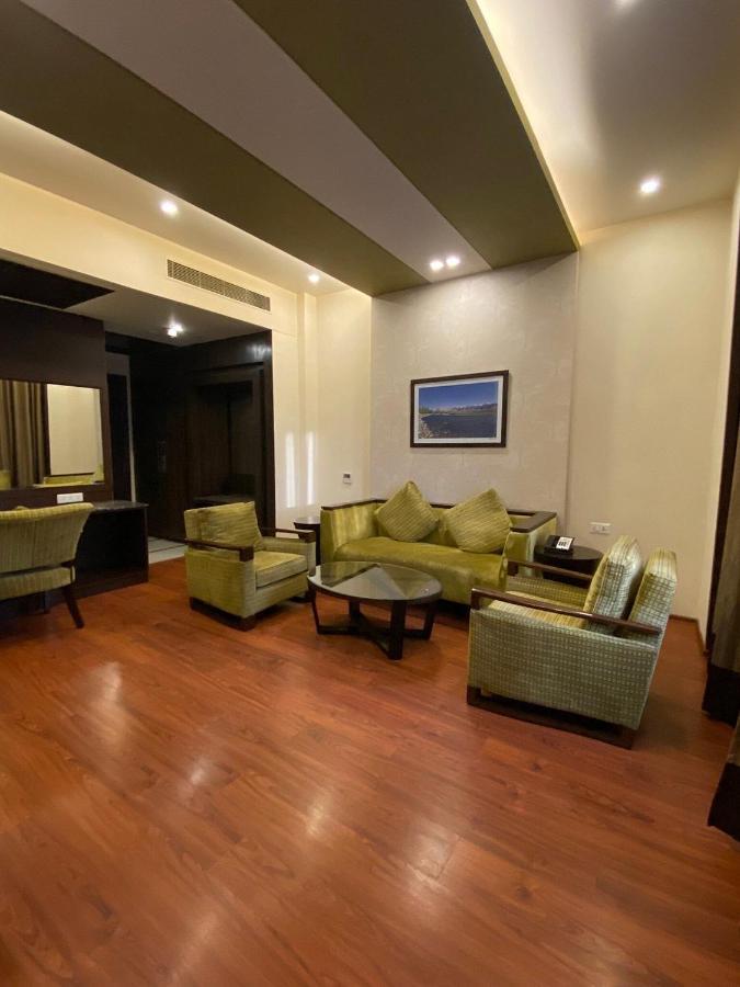 Four Points By Sheraton Srinagar Kültér fotó