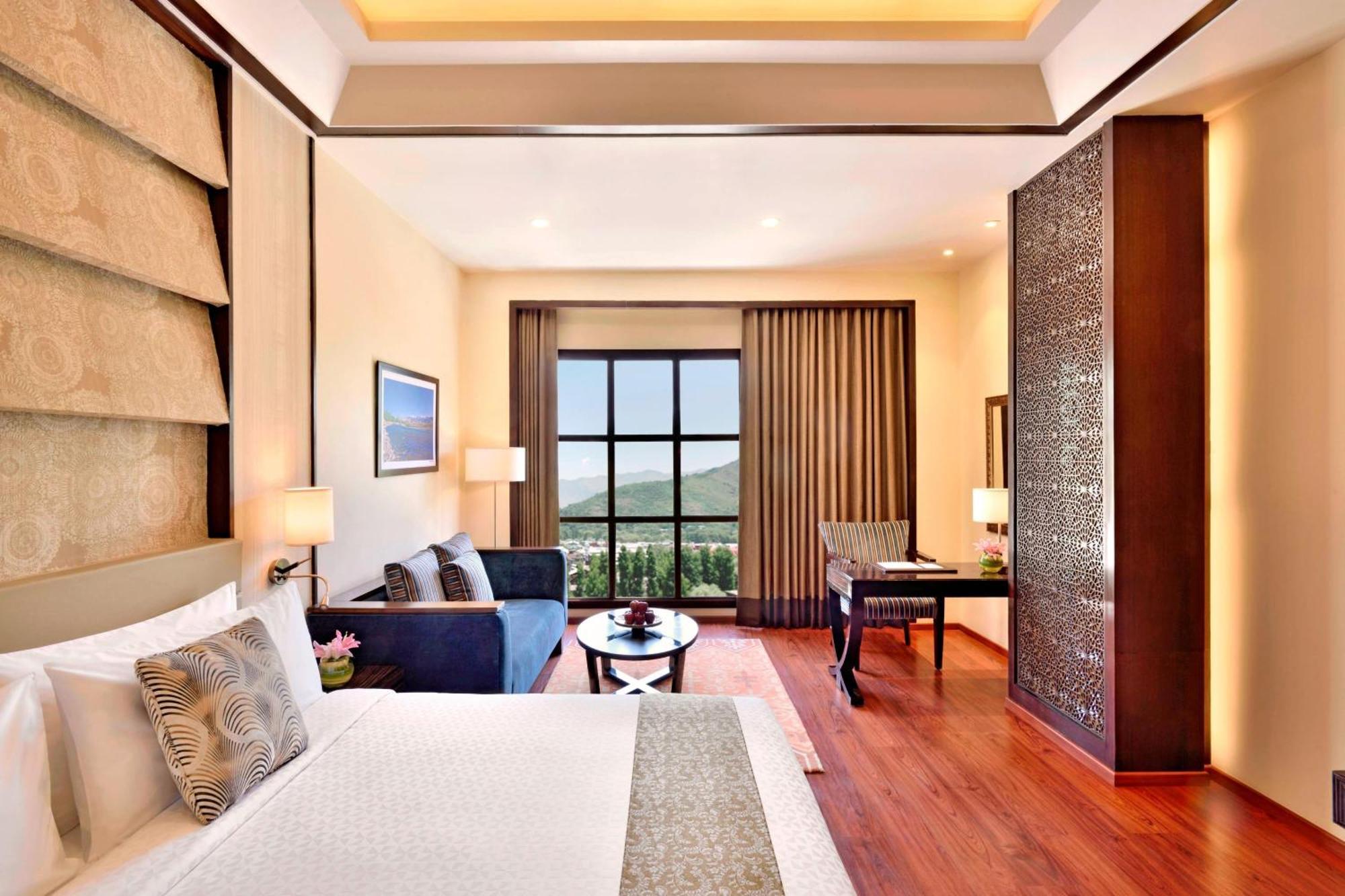 Four Points By Sheraton Srinagar Kültér fotó